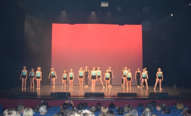 En route pour le tour du monde, Montceau-les-Mines, Centre de Danse Nilda Dance