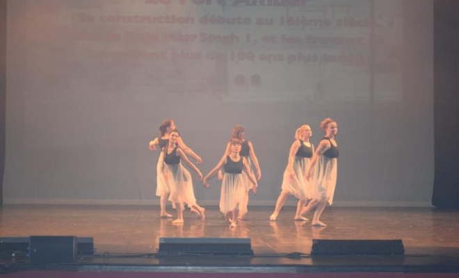 En route pour le tour du monde, Montceau-les-Mines, Centre de Danse Nilda Dance