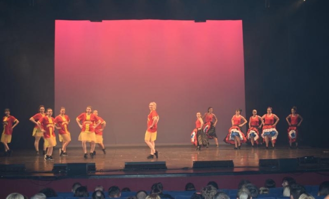 En route pour le tour du monde, Montceau-les-Mines, Centre de Danse Nilda Dance